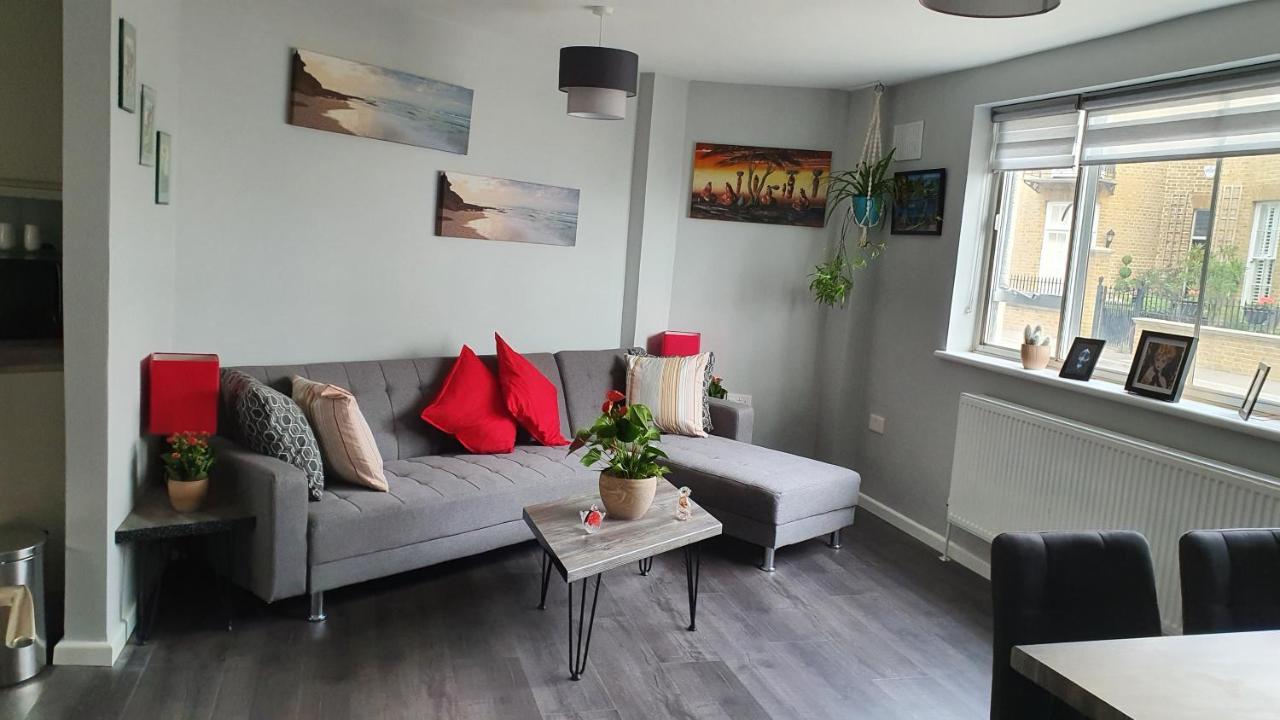 Marina Place Apartment *